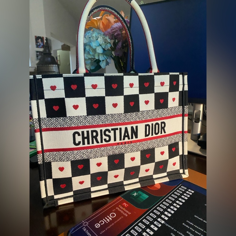 Rare 🖤❤️🤍Dior Book Tote medium Black &White Checkered - Picture 6 of 9